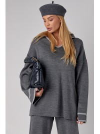 Жіночий костюм oversize з вільними штанами та кофтою-поло - темно-сірий
