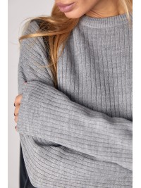 Жіночий костюм oversize у рубчик зі штанами палаццо - сірий