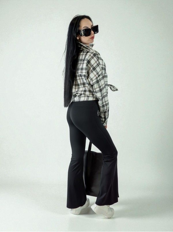 Capris Seamless Classic – боді-комбінезон з push-up, відкритою спиною та кльош-брюками (чорний) Capris Seamless Classic – боді-комбінезон з push-up, відкритою спиною та кльош-брюками (чорний)