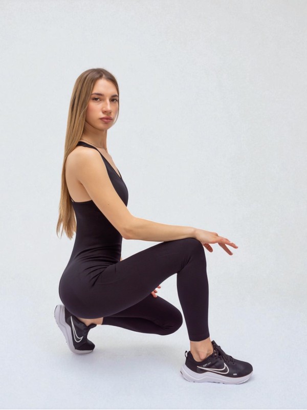 Seamless Fit & Lift Black – бесшовный фитнес-комбинезон с Push-Up и сменными чашками Seamless Fit & Lift Black – бесшовный фитнес-комбинезон с Push-Up и сменными чашками