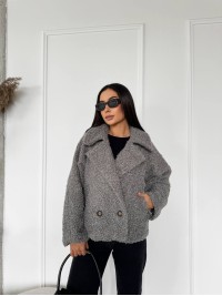 Жіноча коротка шуба з букле сiрого кольору 29810