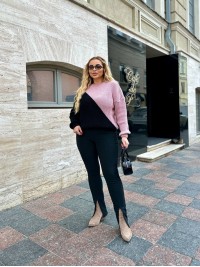 В'язаний жіночий светр чорноого кольору 29897