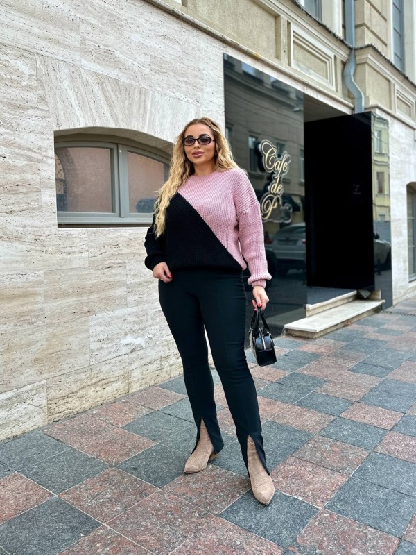 В'язаний жіночий светр чорноого кольору 29897