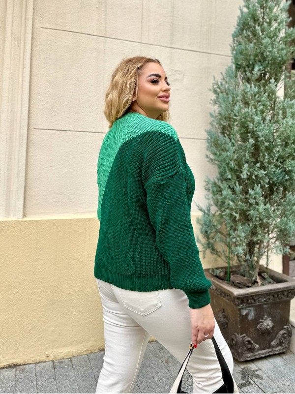 В'язаний жіночий светр зеленого кольору 29902