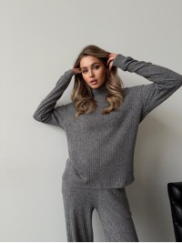 Жіночий в'язаний костюм сiрого кольору 29952