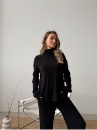 Жіночий в'язаний костюм чорного кольору 29954