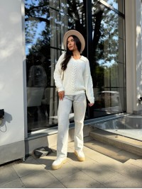 Жіноча кофта з відкладеним коміром молочного кольору 29958