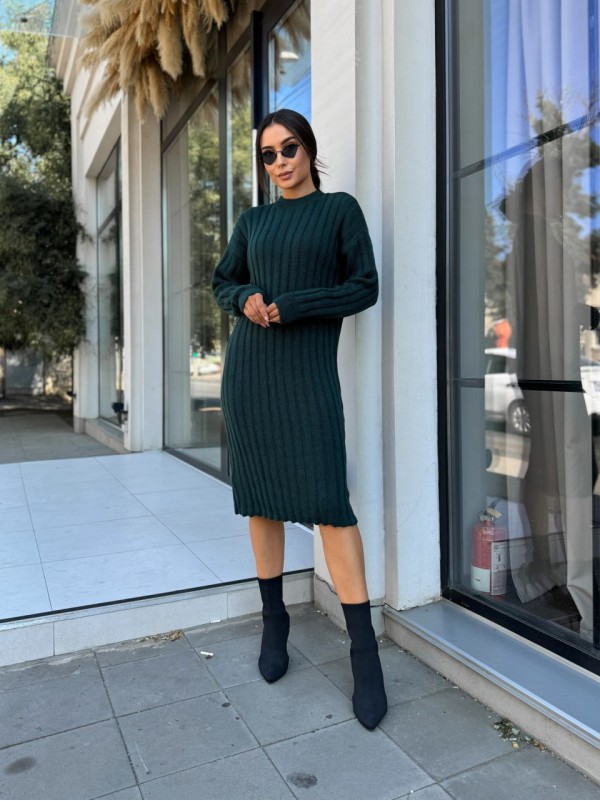 В'язана напіввовняна сукня зеленого кольору 29964