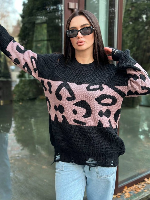 Об'ємний жіночий светр-туніка чорного кольору 30086