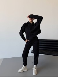 Жіночий спортивний костюм на флісі чорного кольору 30108