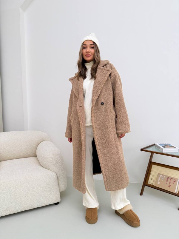 Жіноче тепле пальто з хутра Тедді бежевого кольору 30110