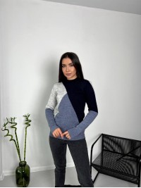 Жіночий вовняний светр синього кольору 30173