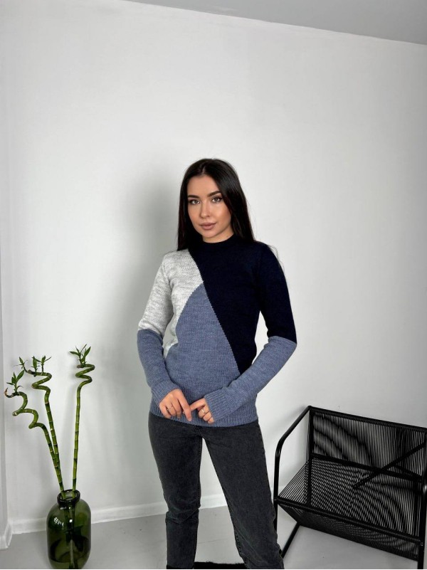 Жіночий вовняний светр синього кольору 30173