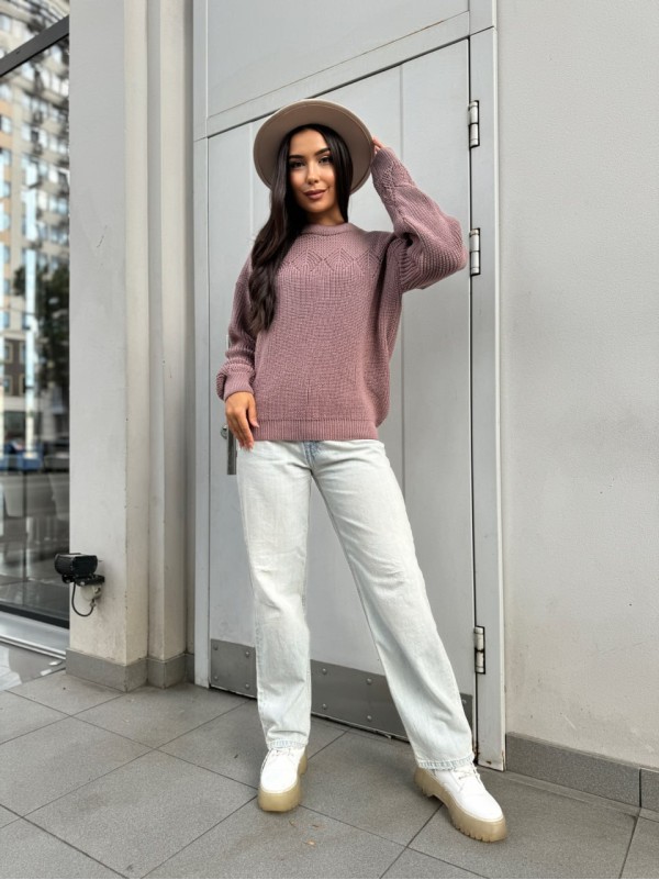 Класичний жіночий светр пудрового кольору 30186