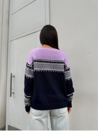 Жіночий універсальний светр синьо-бузкового кольору 30190