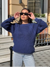 Жіночий однотонний светр синього кольору 30200