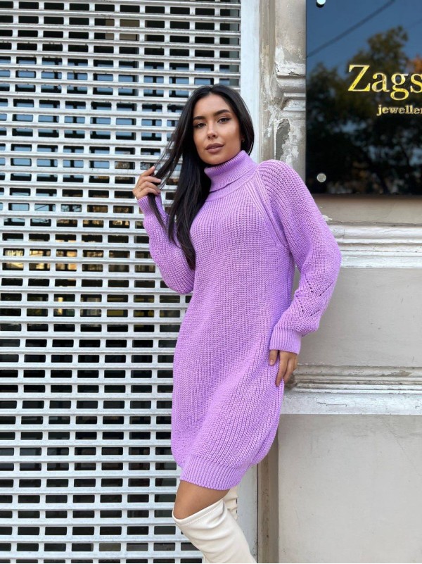 В'язана сукня зі стійкою бузкового кольору 30204