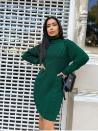 В'язана сукня зі стійкою зеленого кольору 30207