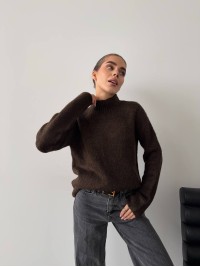 Жіночий теплий светр без шва коричневого кольору 30256