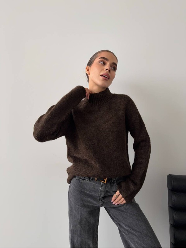 Жіночий теплий светр без шва коричневого кольору 30256