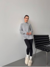 Жіночий теплий светр без шва сiрого кольору 30258