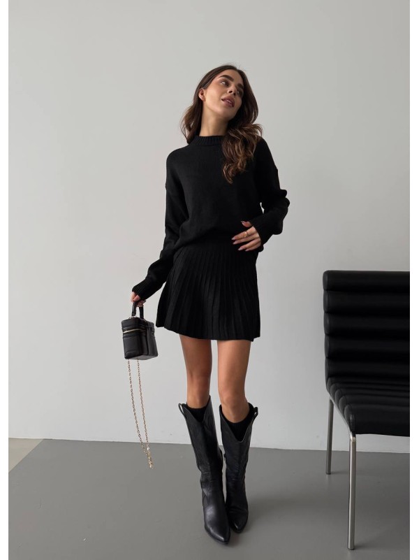 Жіночий теплий костюм 2-ка зі спідницею чорного кольору 30260