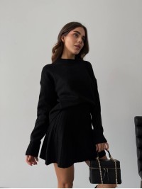 Жіночий теплий костюм 2-ка зі спідницею чорного кольору 30260