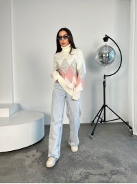 Жіночий теплий светр із горловиною молочного кольору 30266