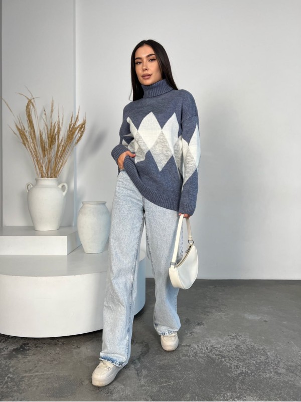 Жіночий теплий светр із горловиною синього кольору 30267