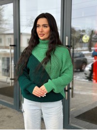 Жіночий светр із горловиною зеленого кольору 30291