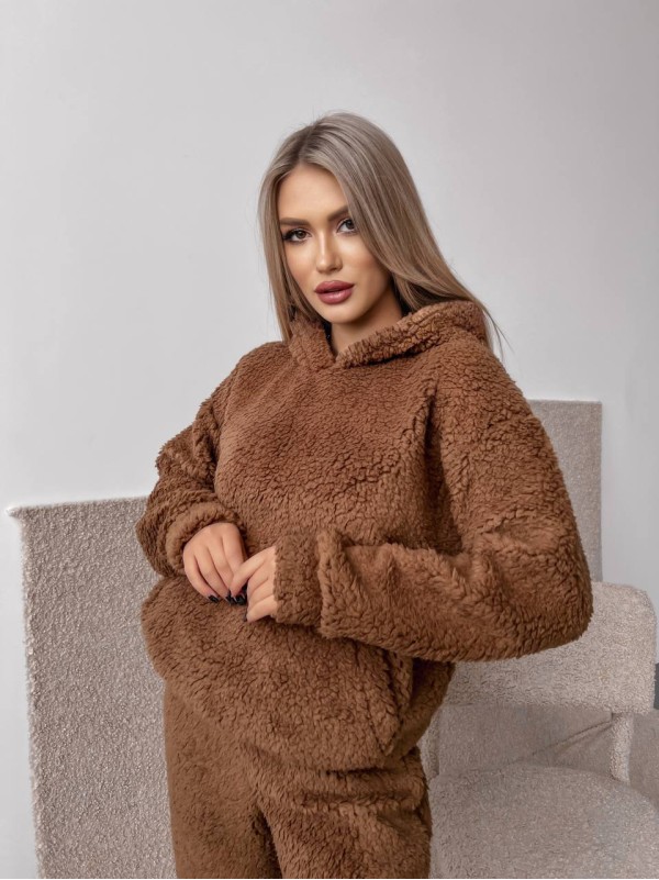 Жіночий теплий костюм з хутра Тедді коричневого кольору 30298