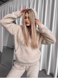 Жіночий теплий костюм з хутра Тедді молочного кольору 30299