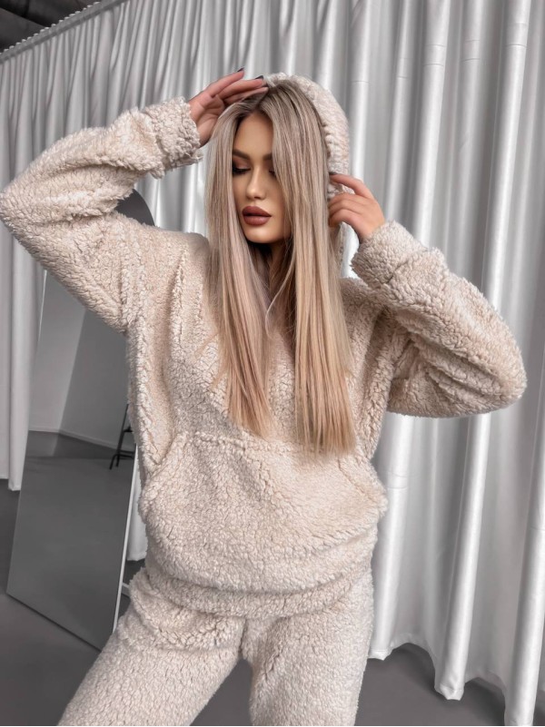 Жіночий теплий костюм з хутра Тедді молочного кольору 30299