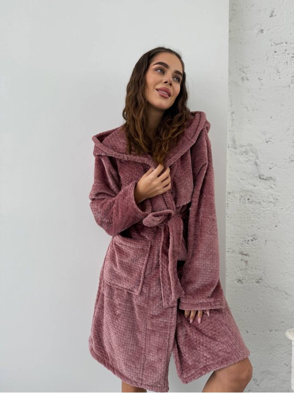 Жіночий махровий халат пудрового кольору 30301