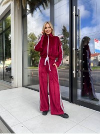 Жіночий велюровий костюм на змійці бордового кольору 30315