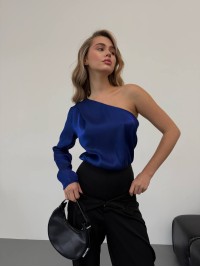 Шовковий боді на одне плече синього кольору 30320