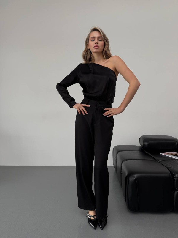 Шовковий боді на одне плече чорного кольору 30322