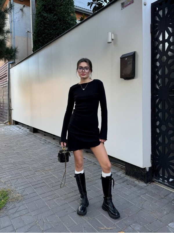 Сукня міні в рубчик чорного кольору 30332