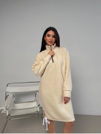 Тепла сукня на флісі молочного кольору 30402