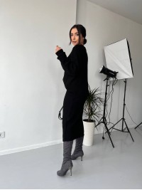 Жіночий теплий костюм зі спідницею чорного кольору 30417