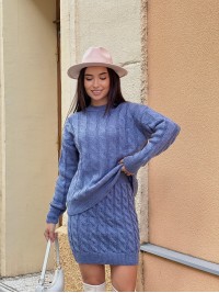 Жіночий в'язаний костюм зі спідницею синього кольору 30426