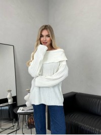 Жіночий подовжений светр-туніка молочного кольору 30471