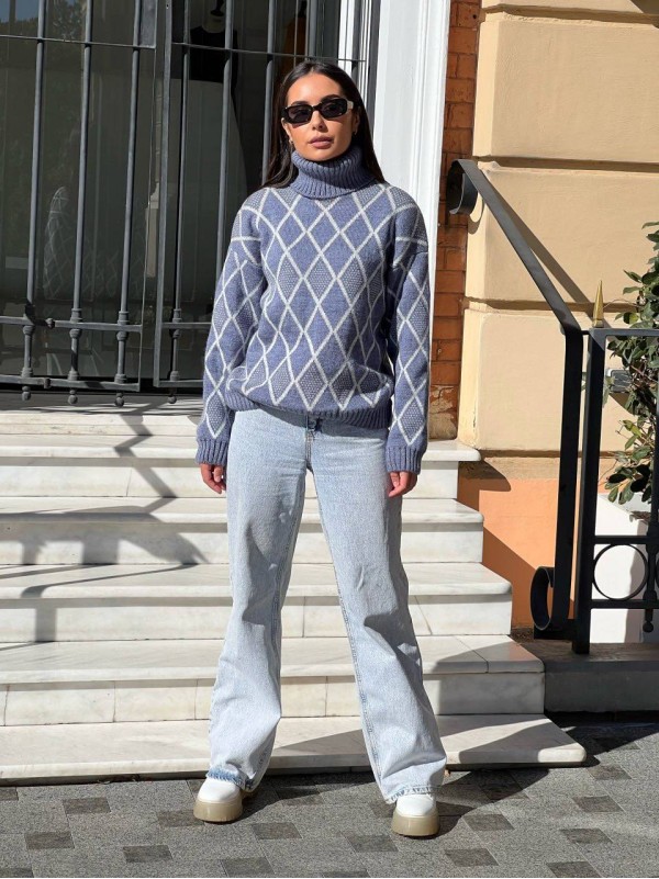 Жіночий светр із горловиною синього кольору 30481