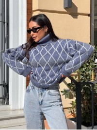 Жіночий светр із горловиною синього кольору 30481