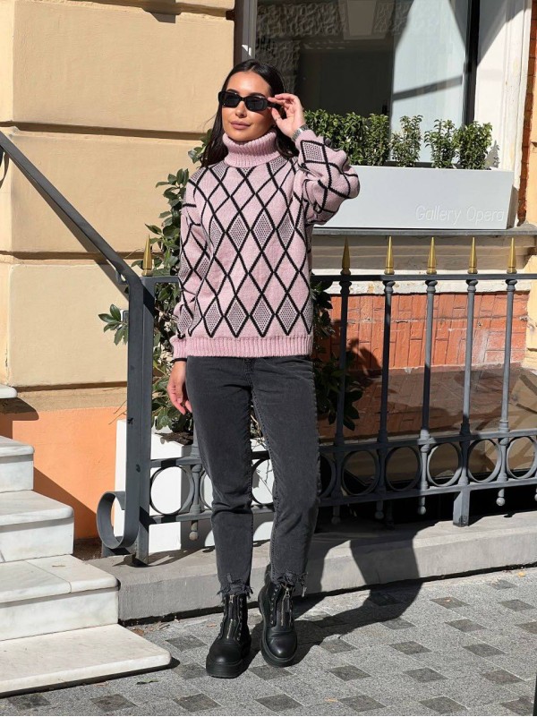 Жіночий светр із горловиною пудрового кольору 30482