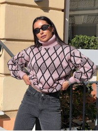 Жіночий светр із горловиною пудрового кольору 30482