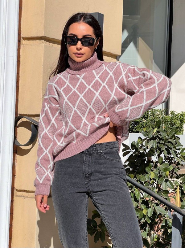 Жіночий светр із горловиною рожевого кольору 30483