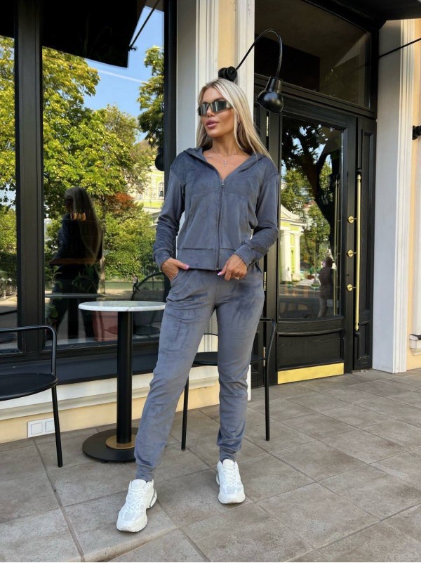 Жіночий велюровий костюм графiтового кольору 30506