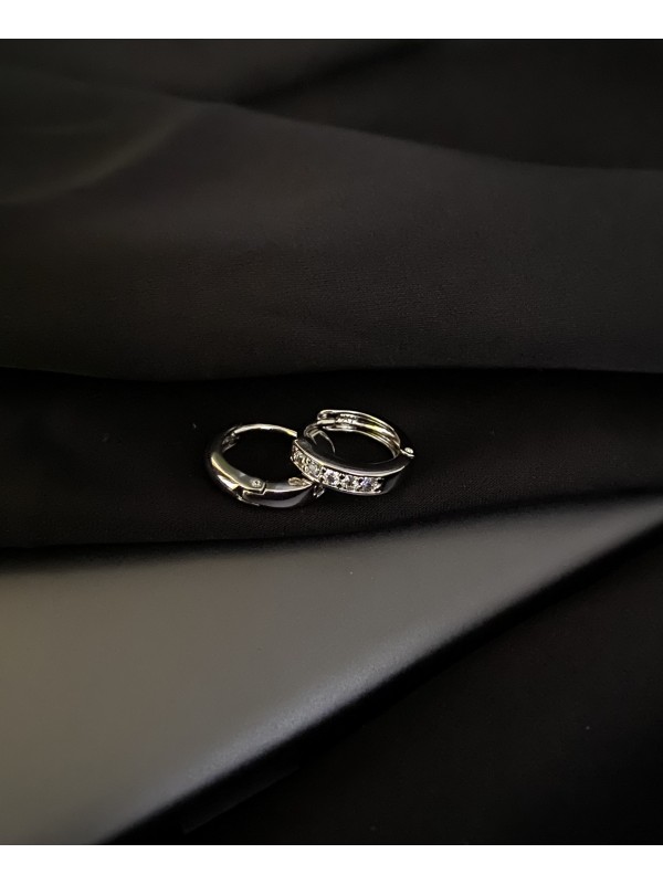 Сережки круглий замок срібного кольору 30615