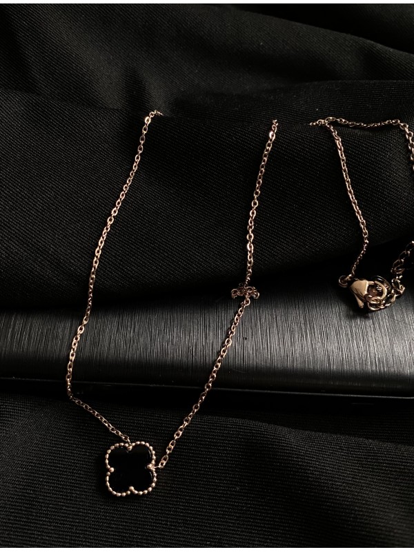 Кулон з ланцюжком двобічний (чорний+червоний)  золотого кольору 30620